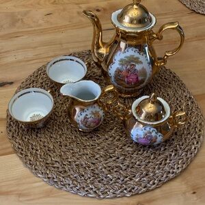 Antique Bavaria Germany Fine Porcelain.  7 pieces Gold Set with Romantic Art